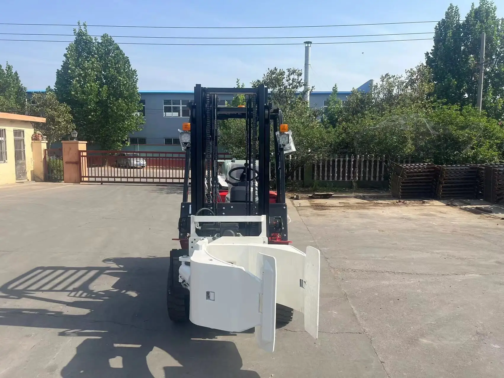 Útil carretilla elevadora 2T /GLP al mejor precio