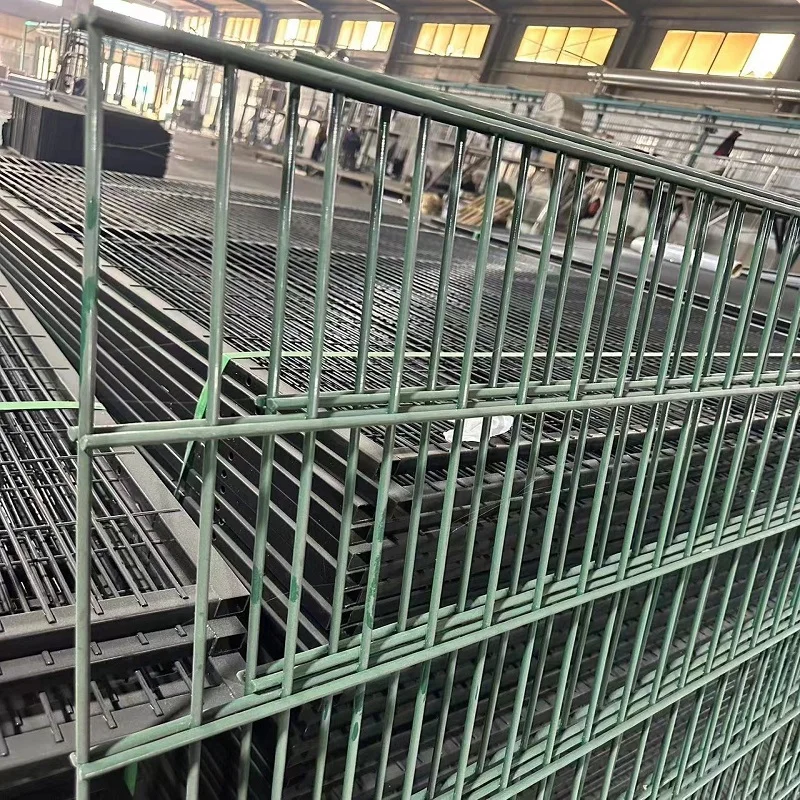 Custom. قوي جميل ملعب الميدان شبكة سلكية المبارزة الحديثة الحديد البلاستيك سلسلة ربط السياج رخيصة سياج لوحات المنزل لنا