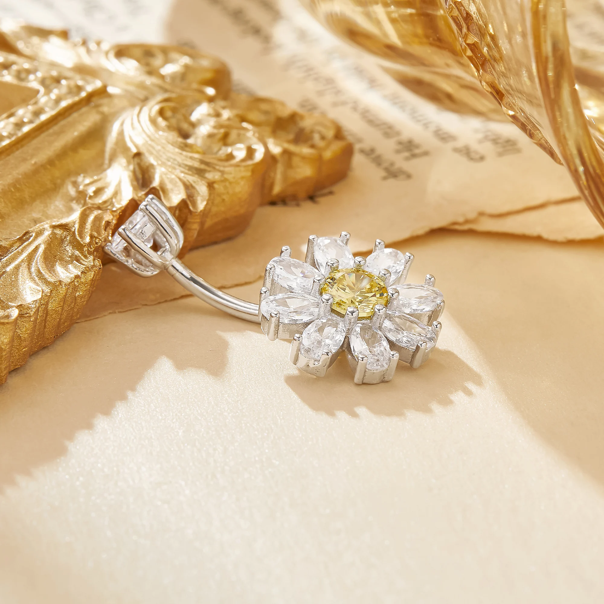 Daisy Flower CZ Stone Solid 925 Sterling Silver Belly Button Ring Navel Jewelry Belly Piercing Navel Bar Curved Barbell 6790034