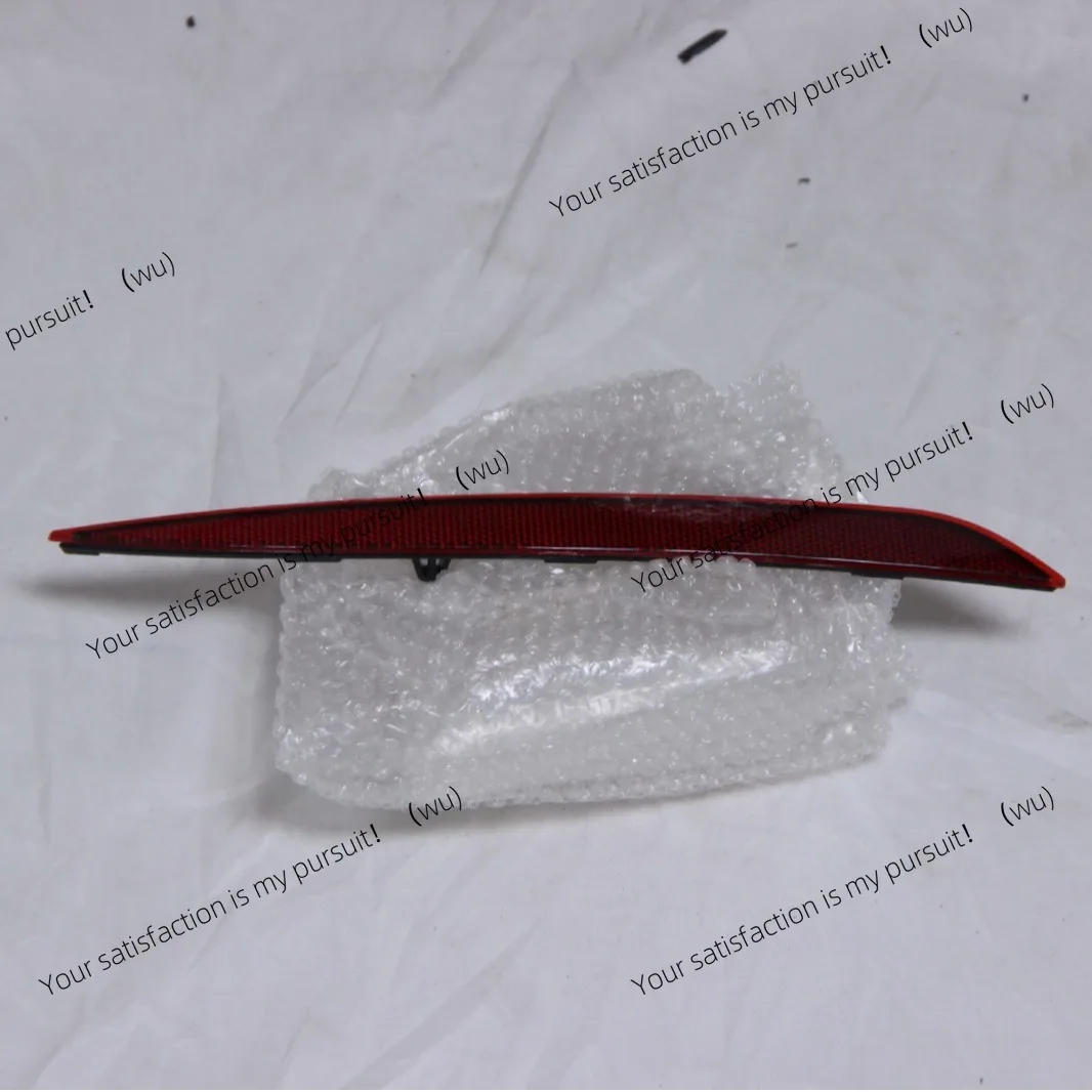 Suitable for 18-22 Tesla Model Y rear reflector modely rear reflector 1495818-00-C