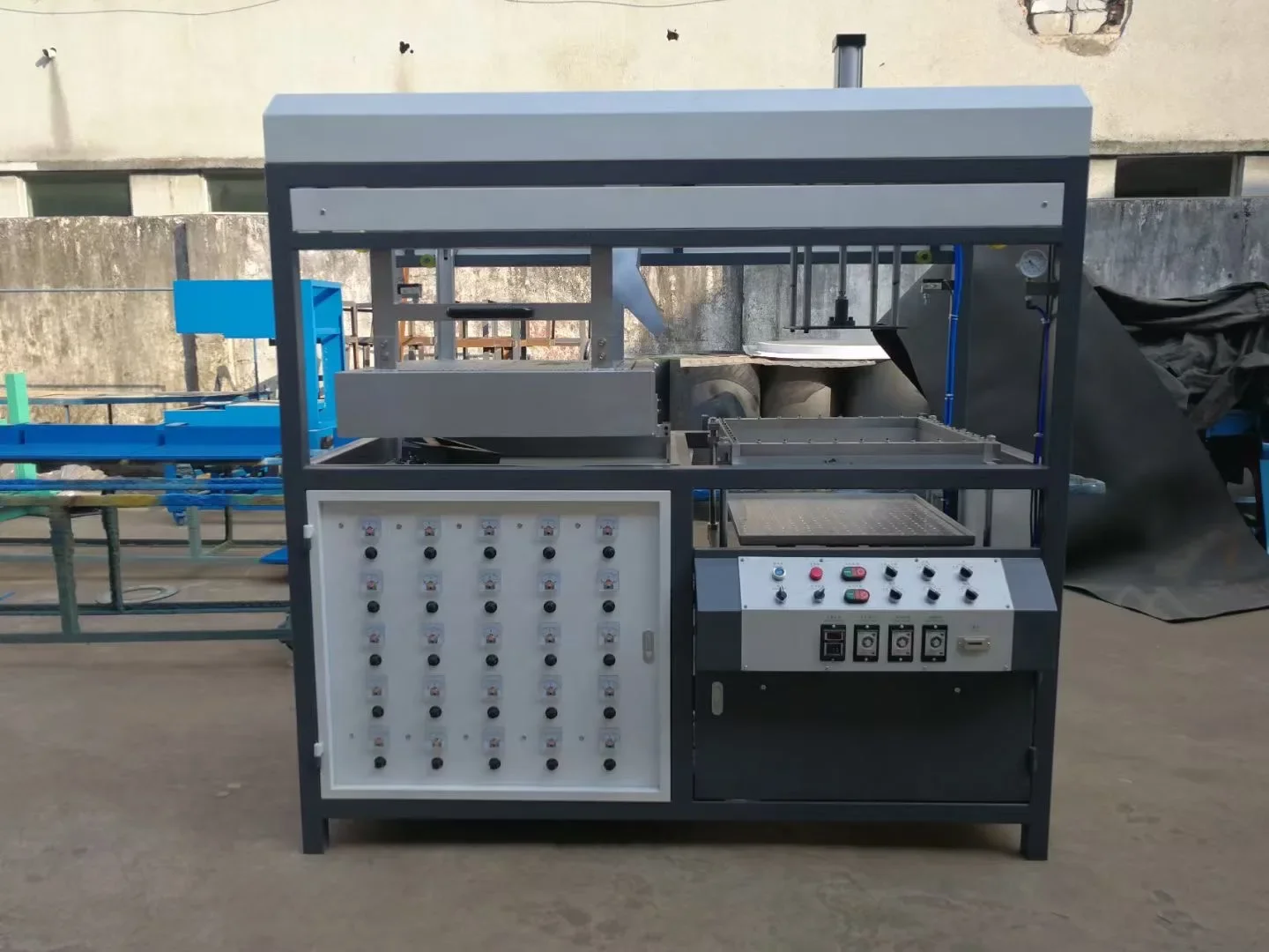 Небольшая блистерная вакуумная формовочная машина для изготовления образцов