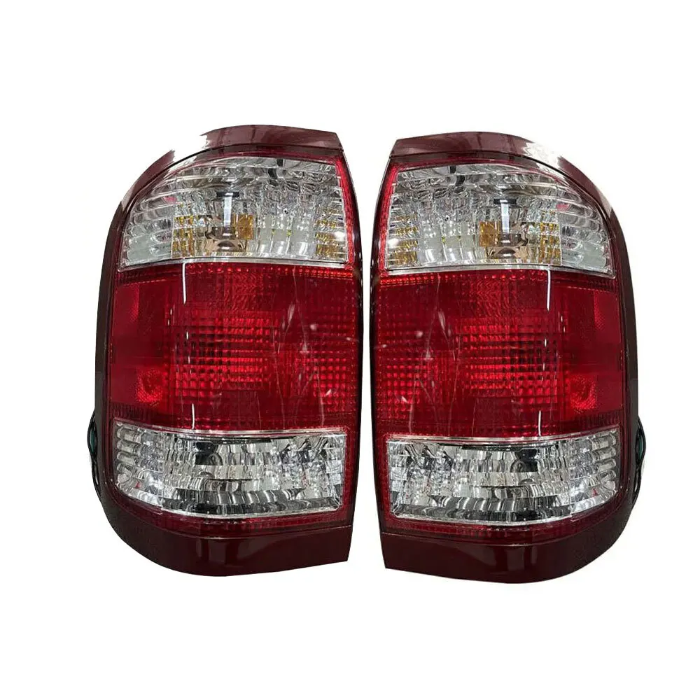 1 Pair Car Brake Lights For Nissan Terrano Reguius Pathfinder R50 TR50 1999-02 Automobile Taillights Turn Signals 265502W625