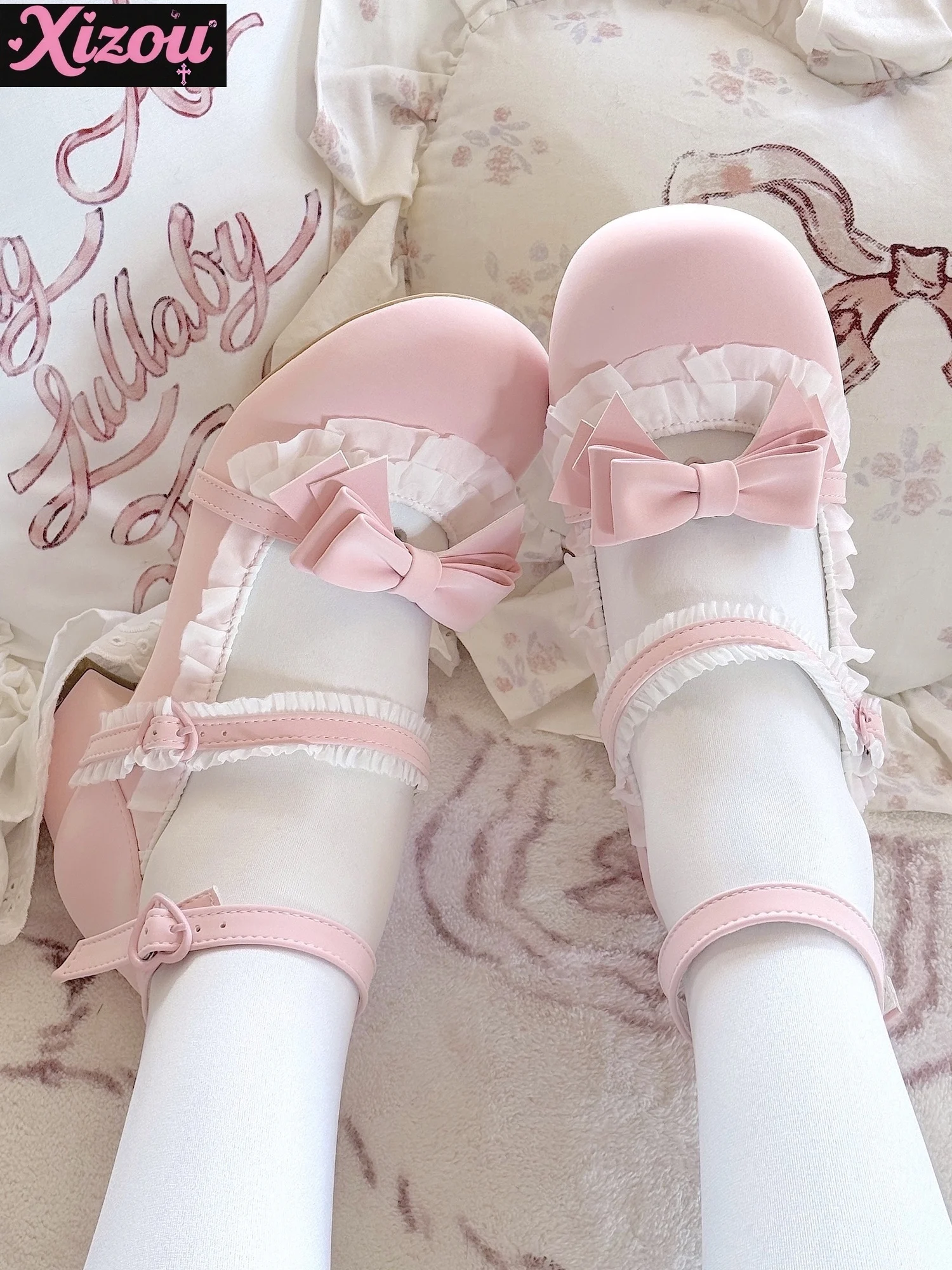 اليابانية الأصلية الحلو ولطيف فتاة لوليتا أحذية دمية الشعور متوسطة الكعب أحذية السيدات القوس القديم الدانتيل عالية الكعب للنساء