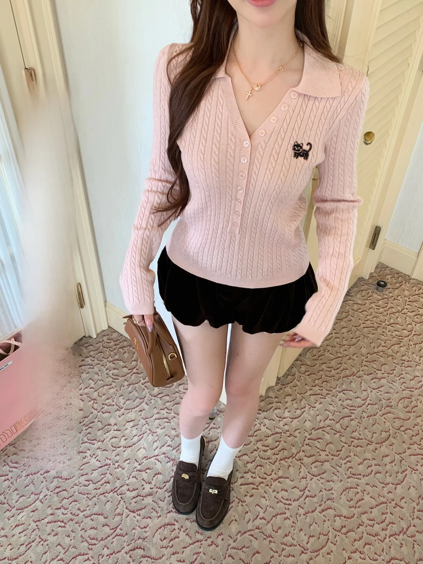 

Lukira Women's Knitted Neck Sweater V-Neck Twisted Pattern Inner Wear Top Simple Commute Style Long Sleeve Polyester Fiber