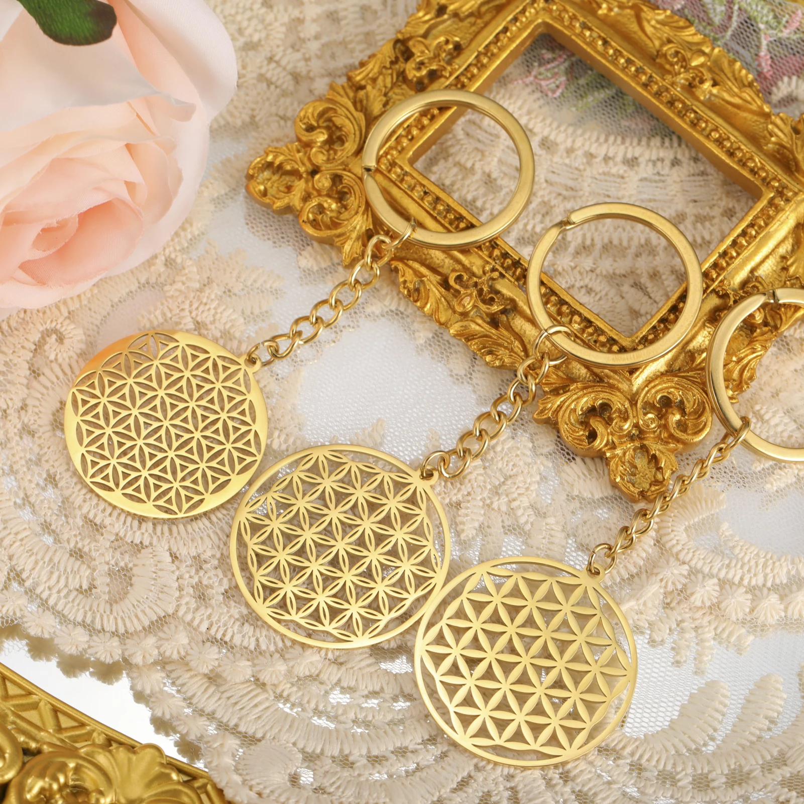 Skyrim Flower of Life Round Key Chain Stainless Steel Gold Color Pendant for Bag Sacred Geometry Amulet Keyring Accessories Gift