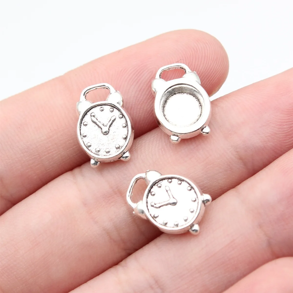 40pcs 13x9.5mm(0.51x0.37inch) Antique Silver Color Alarm Clock Charms Jewelry Making DIY Accessories