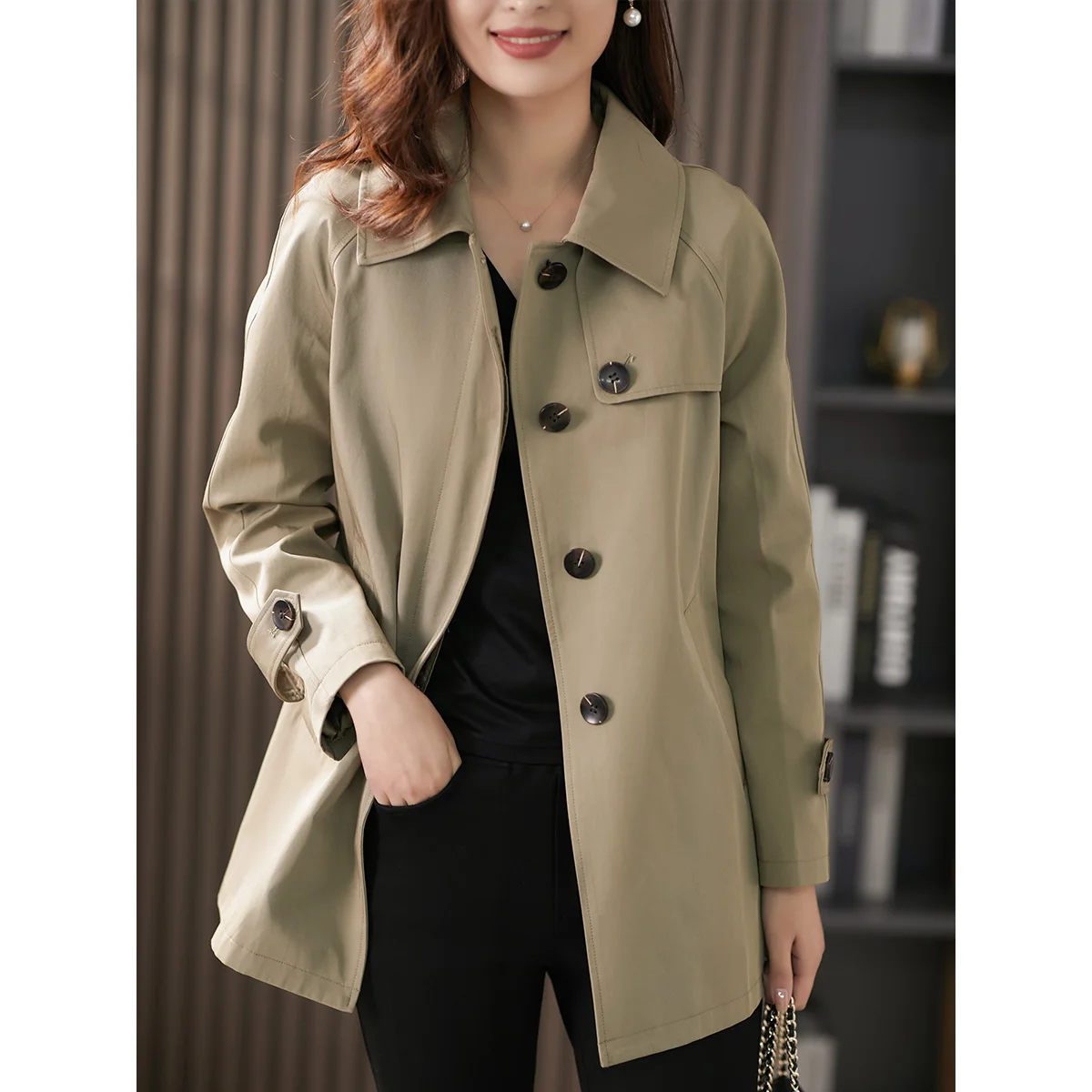 

Женская куртка-жакет в корейском стиле: модный дизайн для весны и осени, идеально подходит для миниатюрных фигур.