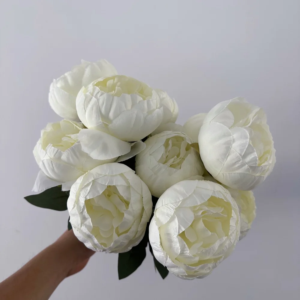 10-köpfige künstliche Pfingstrosenblume in Weiß mit großen Blüten, Brautstrauß, künstliche Pfingstrosen, Dekoration für Wohnzimmer, Schreibtisch, Hochzeit. – Detail 2