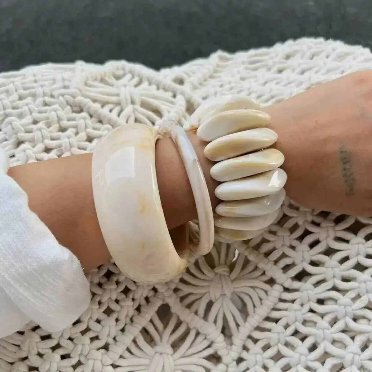 KunJoe 3 Styles Elegant Smooth Off White Thick Resin Acrylic Bangle Bracelet for Women Vintage Irregular Elasticity Wide Bangles