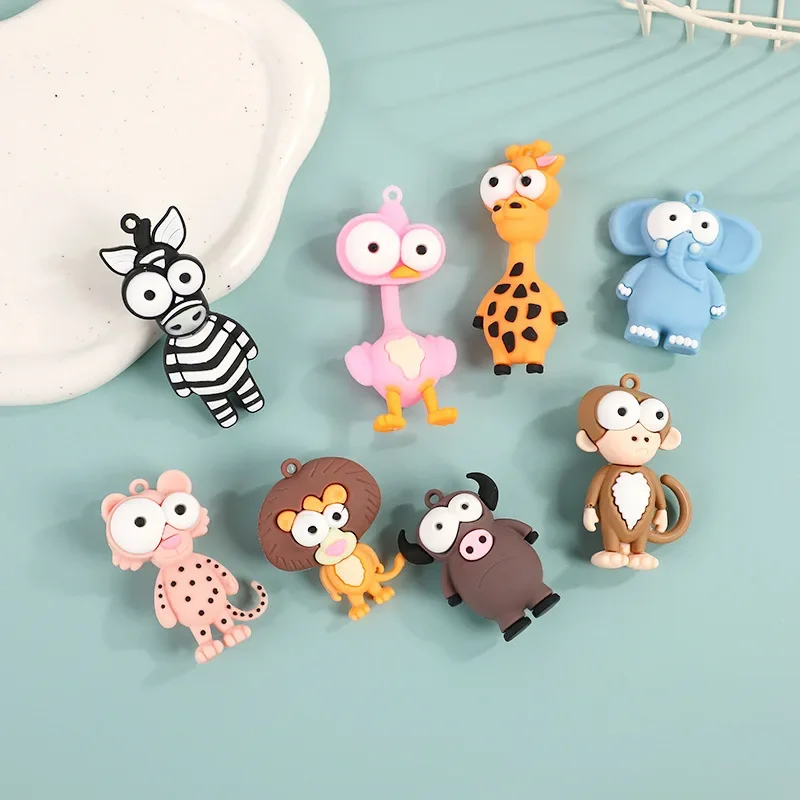 

2024 New Creative Cartoon Cute Big Eyed Animal Keychain DIY Pendant Explosive Eye Giraffe Zebra Animal Keychain Shoe Accessories