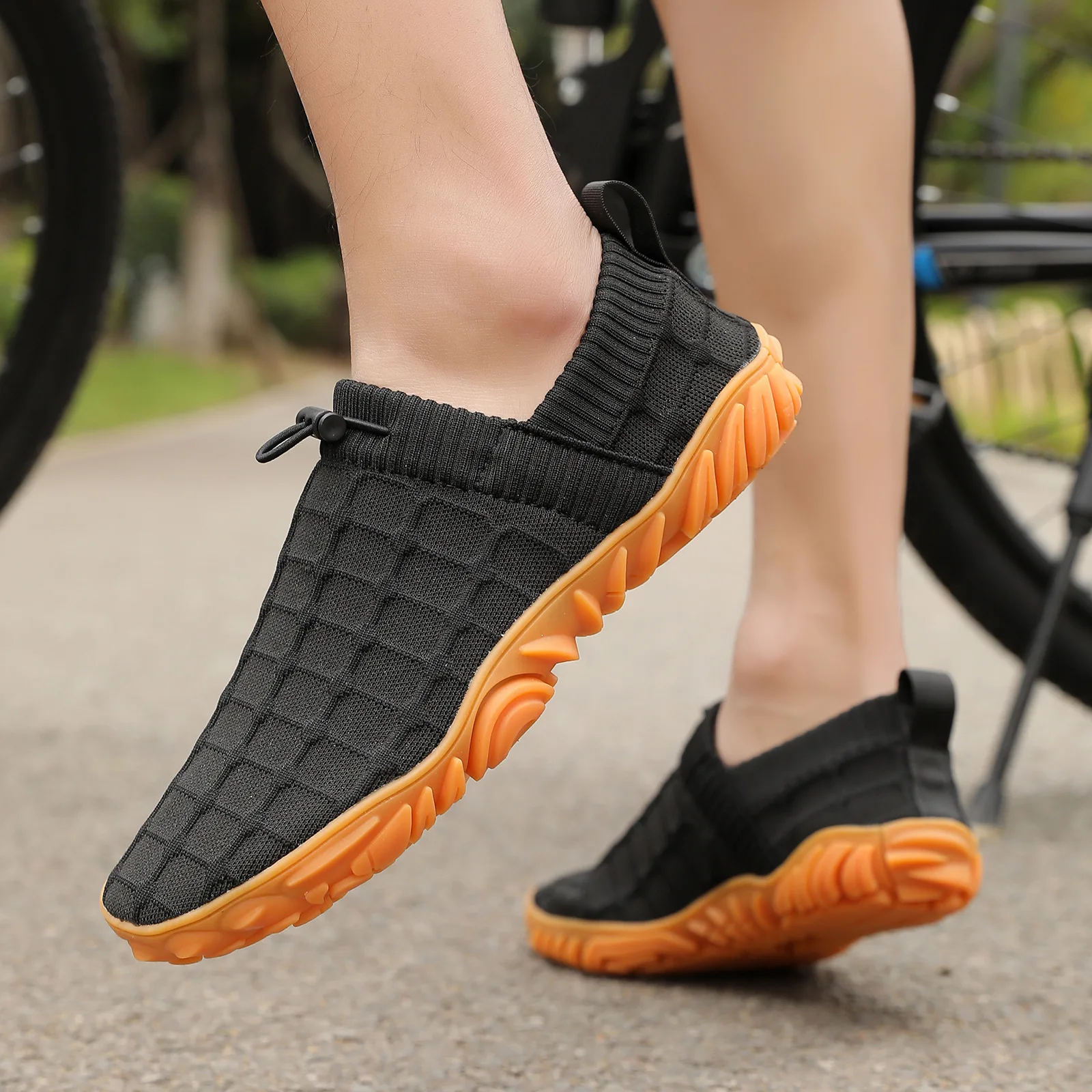 Spring New Shoes for Men Knit Casual Shoes Breathable Flat Sport Shoes Men Women Slip-on Loafers