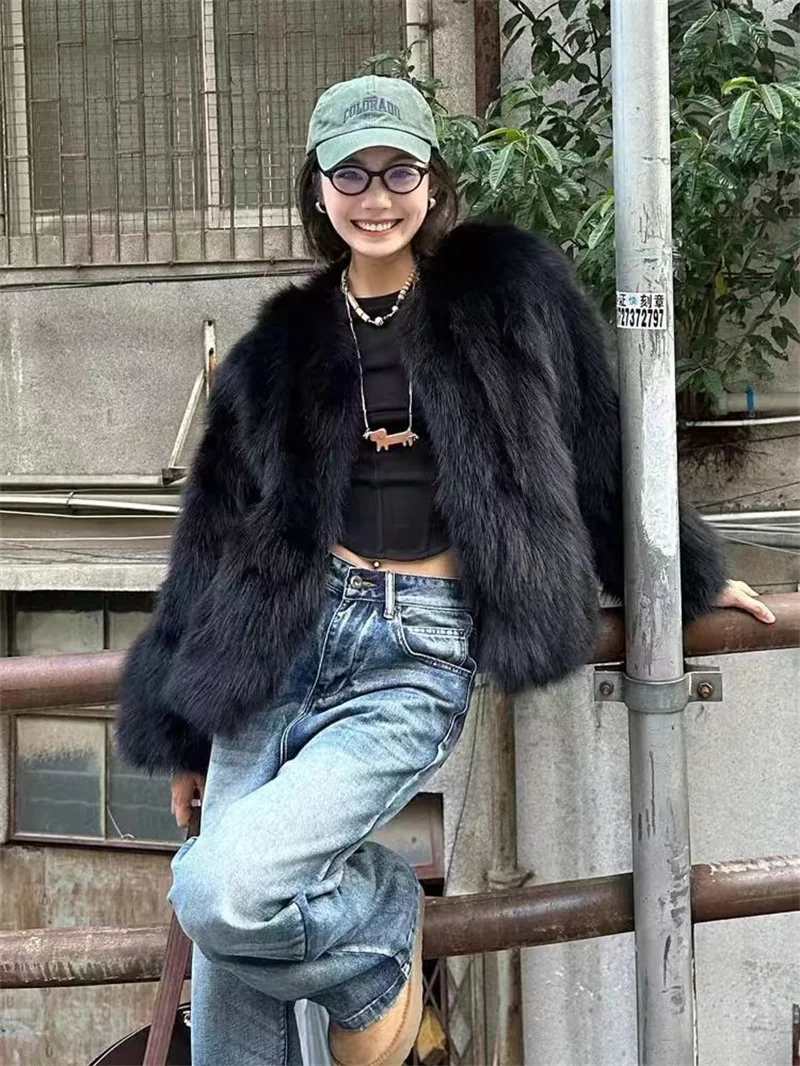 2024 imitazione pelliccia di volpe Eco Friendly cappotto di pelliccia Cardigan inverno delle donne nuovo nero stile corto sottile e alla moda