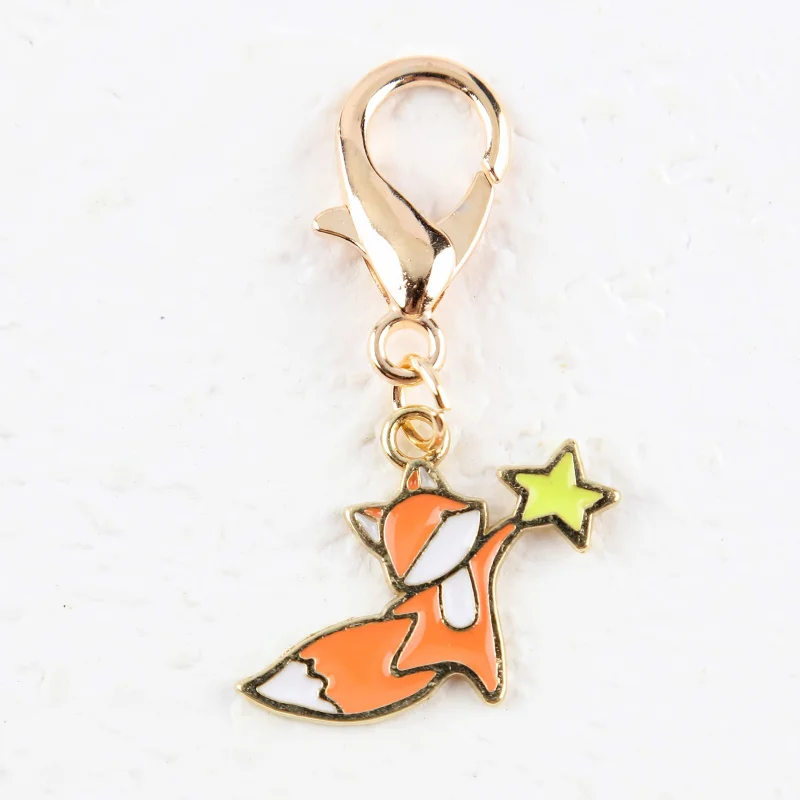 10Creative Starry Sky Fox Hug Keychain，Fashionable Animal-Themed Hooks，Cute metal animal accessory bag，Birthday，Holiday，End time