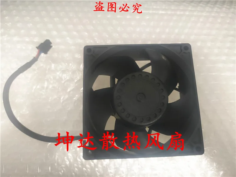 Delta Electronics THD0912DE-01 AA5 DC 12V 1.92A 90x90x38mm 3-Wire Server Cooling Fan