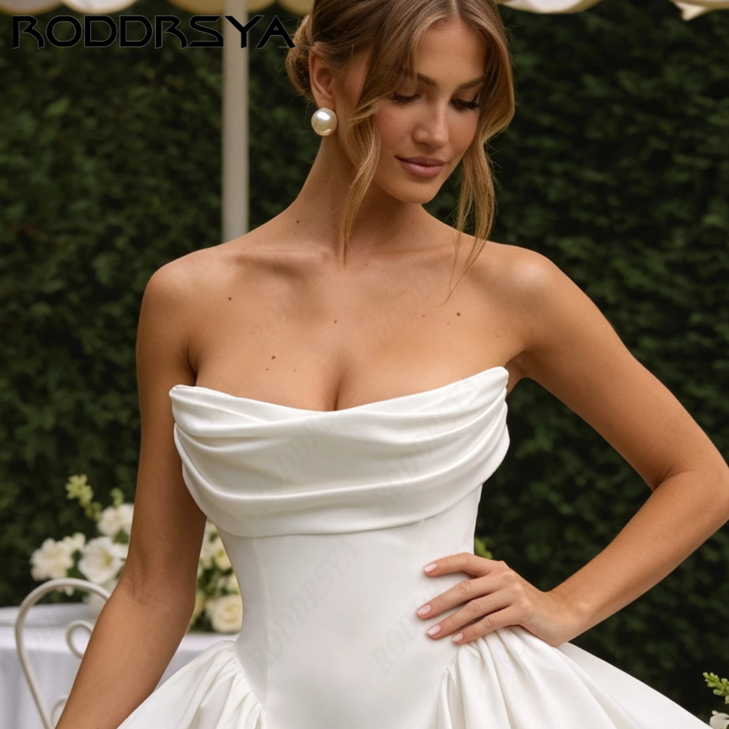 RODDRSYA Mini Lace Up Wedding Dress For Women Strapless Basque Satin Bride Gown Sleeveless A-Line Bow abito da sposa Customized