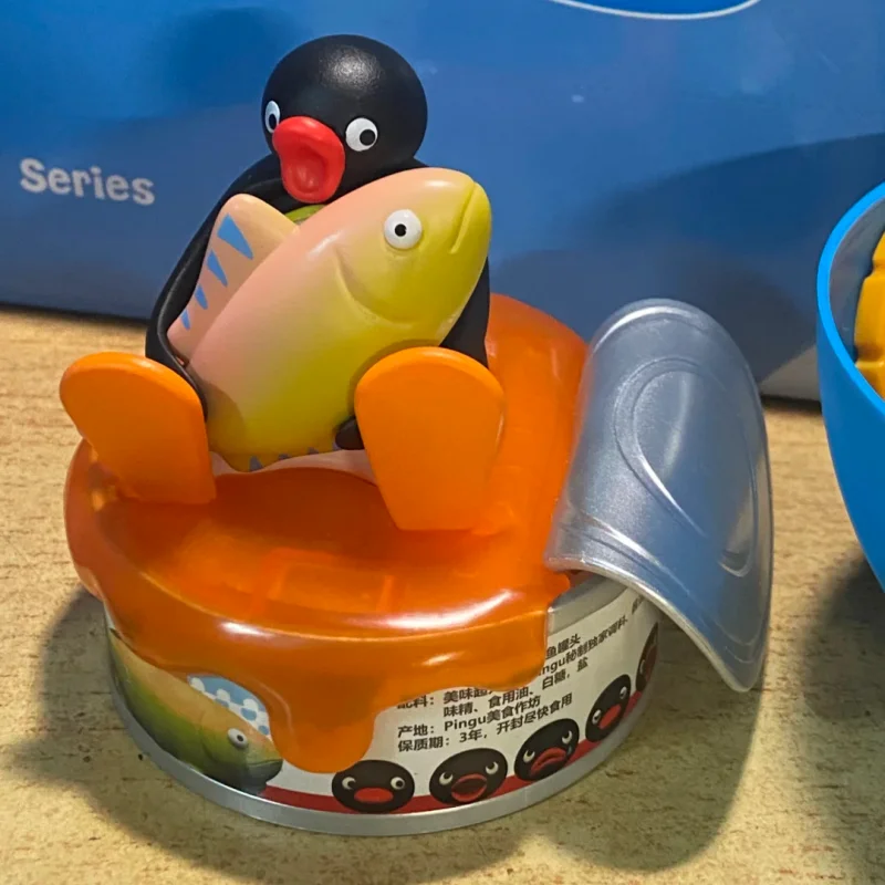 本物のピングー超かわいい楽しいシーンシリーズブラインドボックスエッグトレンディかわいい人形ペンギンモデルオーナメントコレクト子供の誕生日ギフト