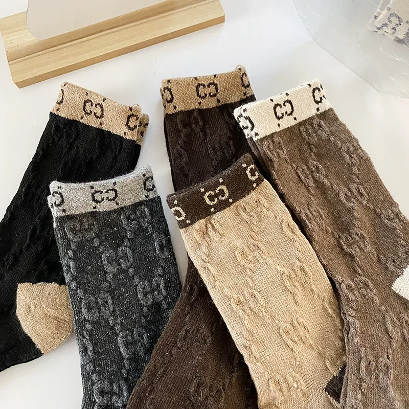 2024 Trendy Women's Thickened Wool Socks Japanese Korean Medium Tube Letter Tide Socks INS Stacking Socks Wholesale