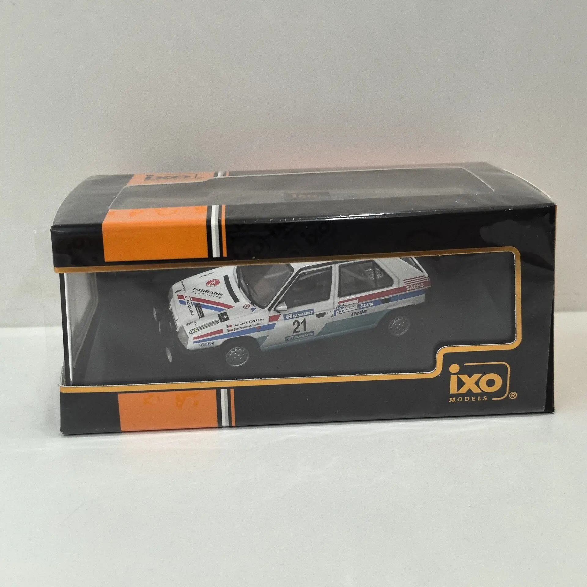 Diecast IXO 1/43 Scale SKODA FAVORIT 136L #21 1990 3P Alloy Car Model