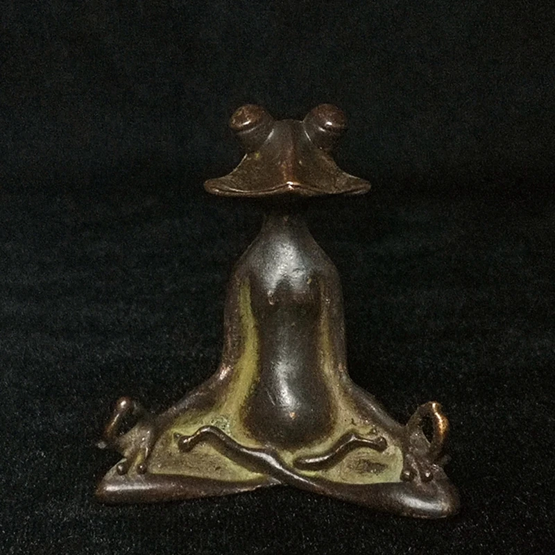 YIZHU CULTUER ART Size 5.7 × 5.4 cm Chinese Bronze Carving lovely frog figurine statue decoration gift Collection