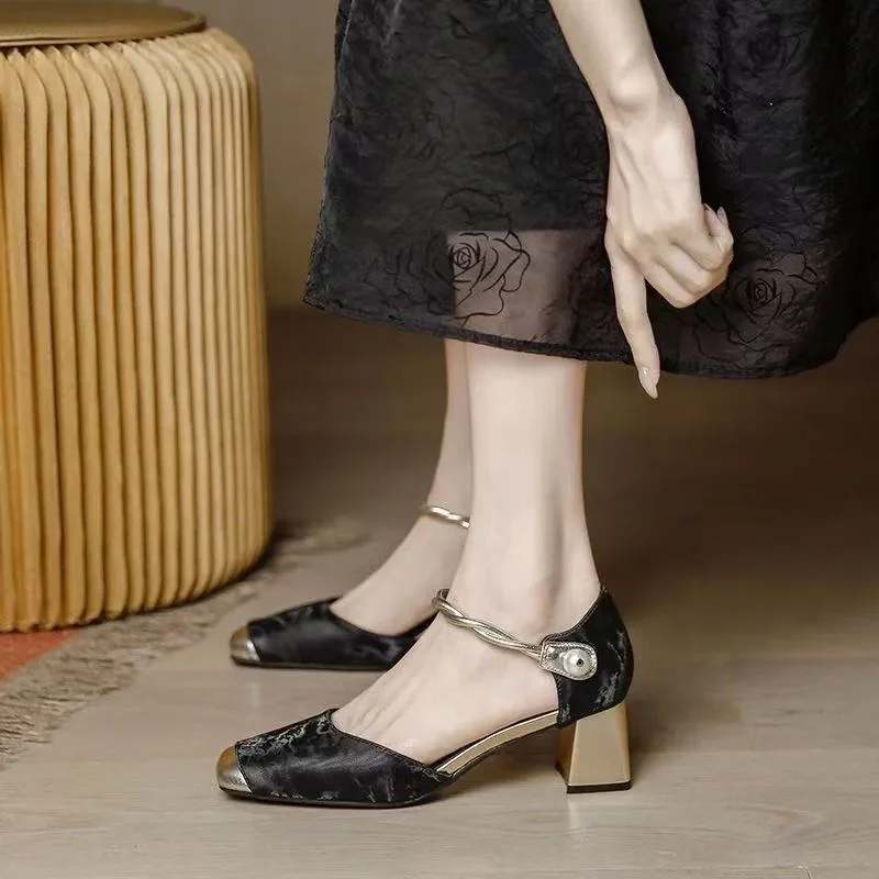 Zapatos de mujer retro cómodos para primavera y verano, zapatos de tacón cuadrado, zapatos de tacón plateados a la moda para oficina y trabajo, zapatos de tacón elegantes b600