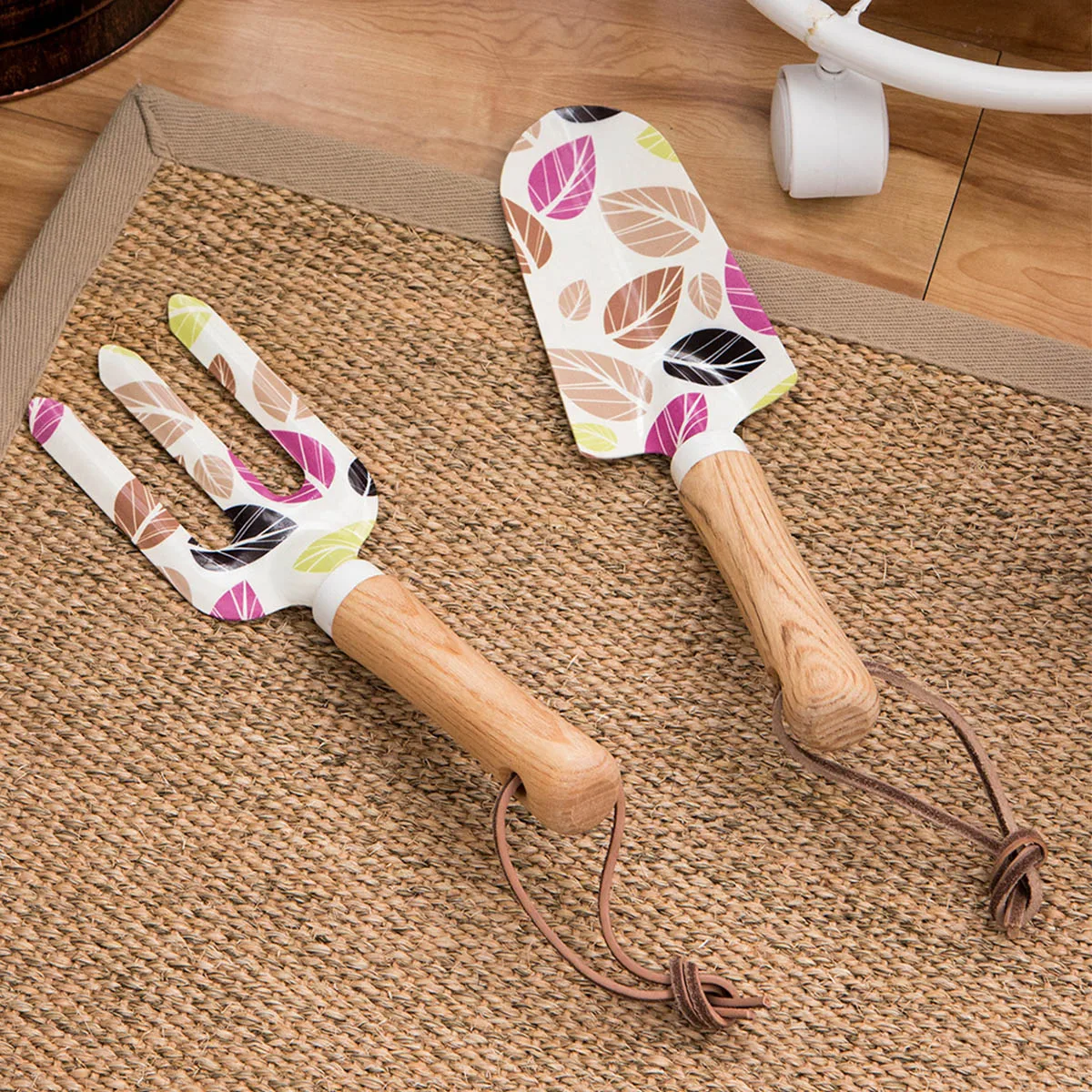 

Set Of Two Pieces Garden Tools Flower Printing Texture Shovel Fork With Wooden Handle Outdoor Planting Tools