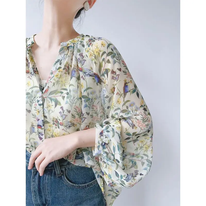 French Floral Chiffon Fashionable Shirt for Women in Summer New Sun Protection Loose Design Niche Commuter Top