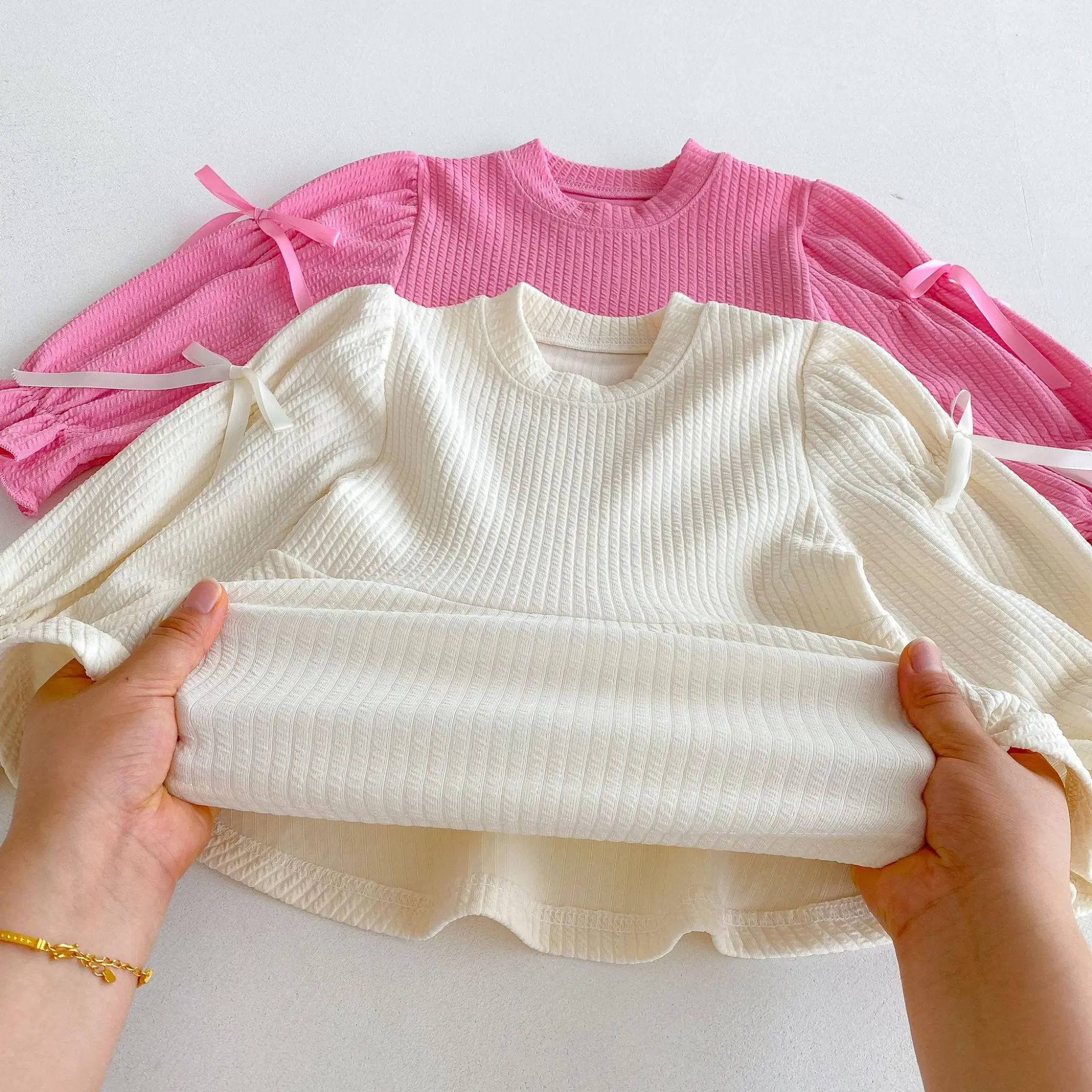 2025 الخريف جديد الأطفال ملابس طويلة الأكمام مجموعة الفتيات لطيف القوس بلوزات فضفاضة + متوهج بنطلون 2 قطعة دعوى القطن الاطفال الفتيات وتتسابق