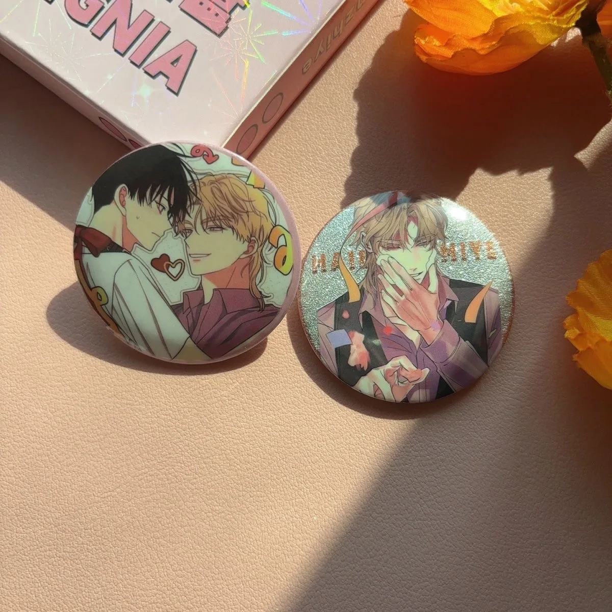 Imagem -05 - Manga Coreano Cosplay Badge Grupo Maré em Twilight Laser Yeo Taeju Kim Euihyun Personagens de Quadrinhos Flash Badges Presente Pcs