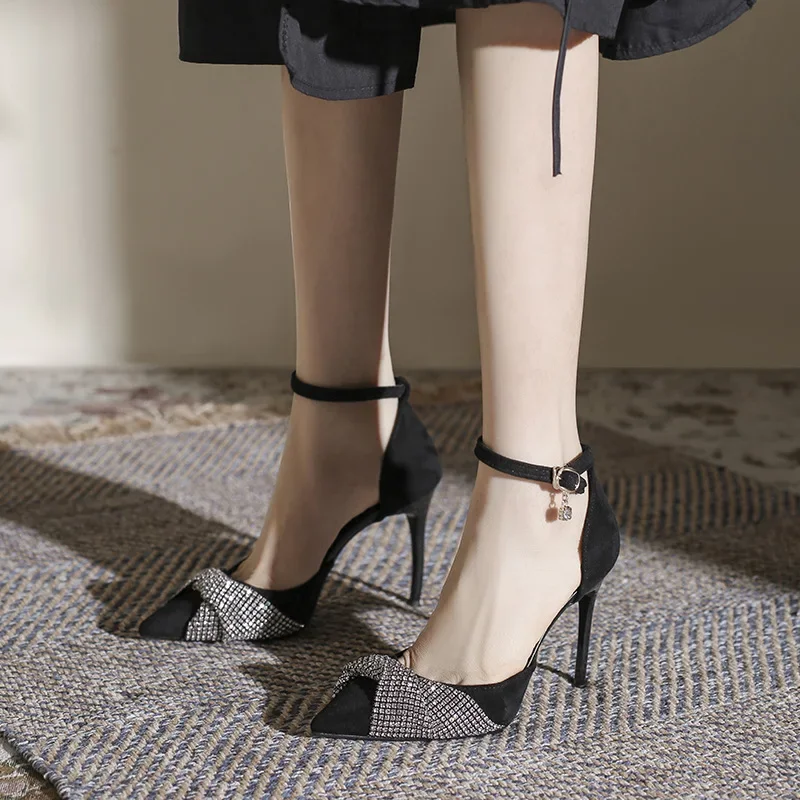 

Черные сандалии с пряжкой небольшого размера 31–43, новые летние женские пикантные туфли на шпильке со стразами