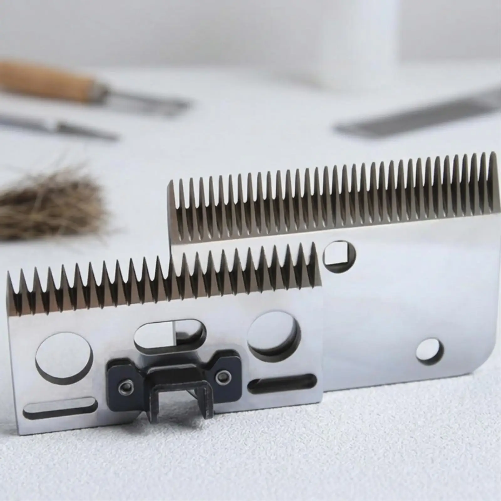 Metal Horse Clipper Blade Livestock Hair Trimmer Replacement Part Flat Rectangular Plate with Mounting Bracket for Thick Coat