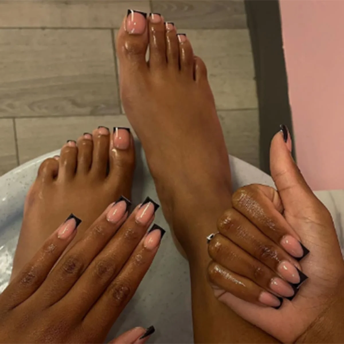 48PCS- French Style Pointed Nail With Toenail, Short Square Smooth Surface, Nude Fake Nail, Black French Design, Acrylic Nail