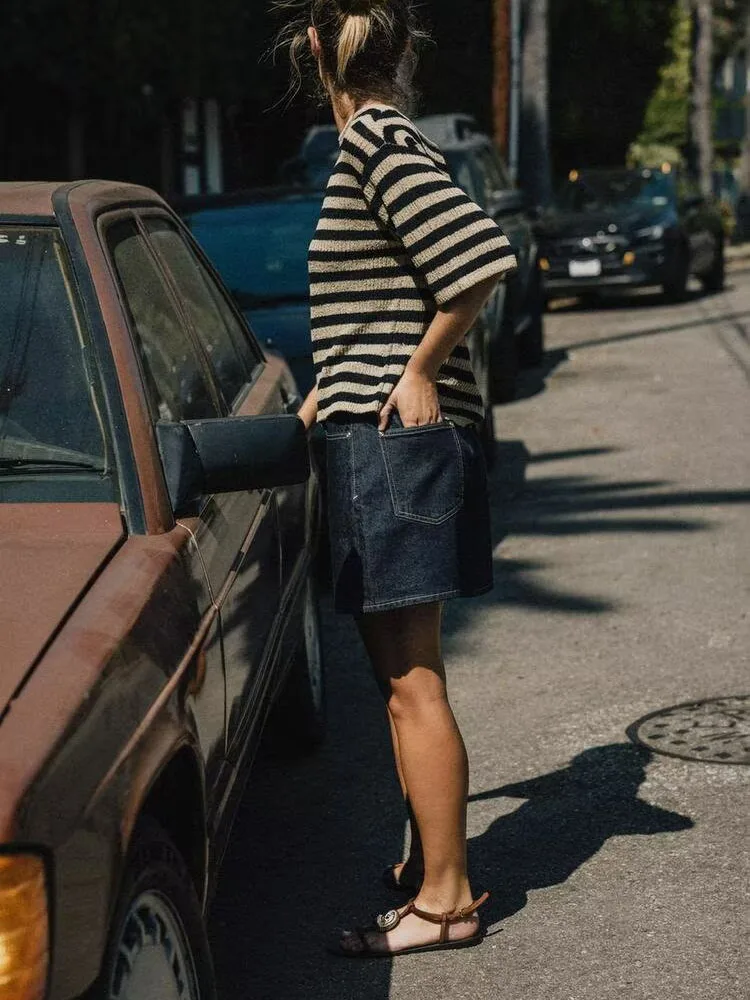 خريف 2025 المرأة الجديدة محبوك مستقيم Sve طويل Sve الطبقات انقطاع أعلى عارضة Sle الفتاة شريط نمط هوديي