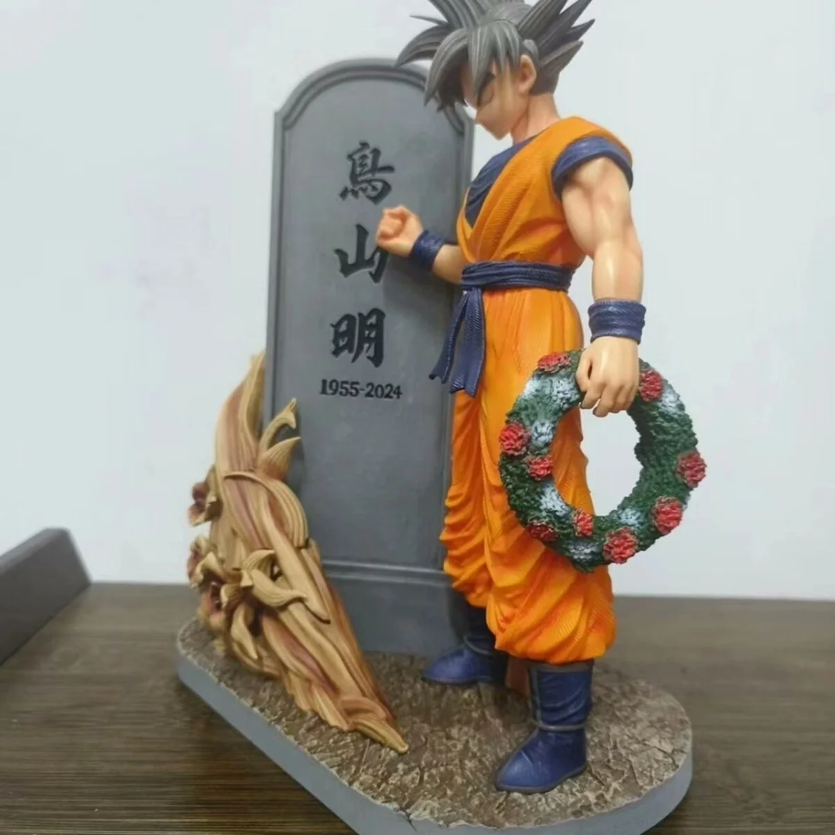 

Akira Toriyama Commemorative Monolith Dragon Ball Super Saiyan Goku Statue Anime Figure Desktop Ornament Limited CollectibleGift