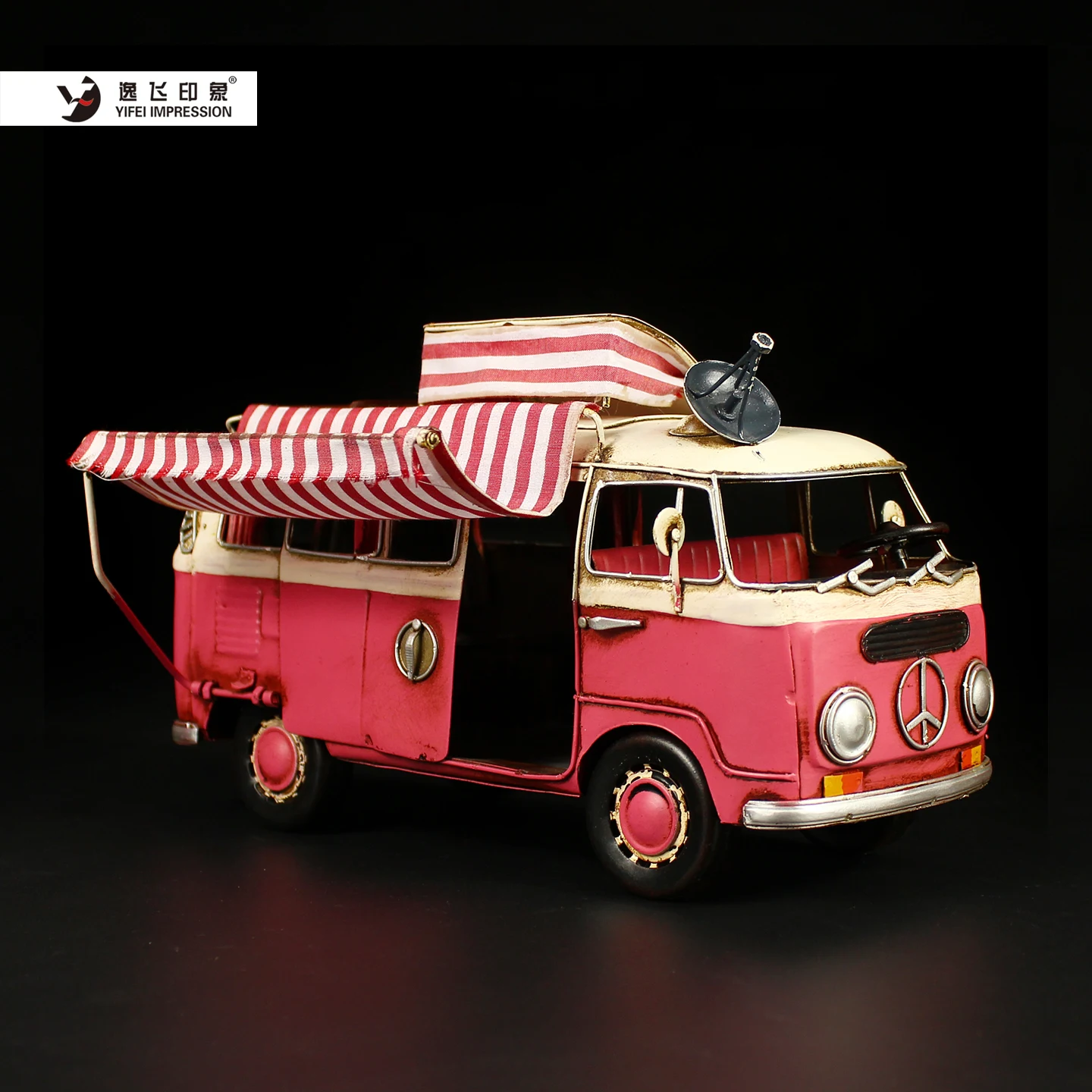 Vintage Pink T1 Bus Model Retro Camper Van Decor Handmade Iron Car Figurine with Striped Awning Classic Replica Home Office Orna