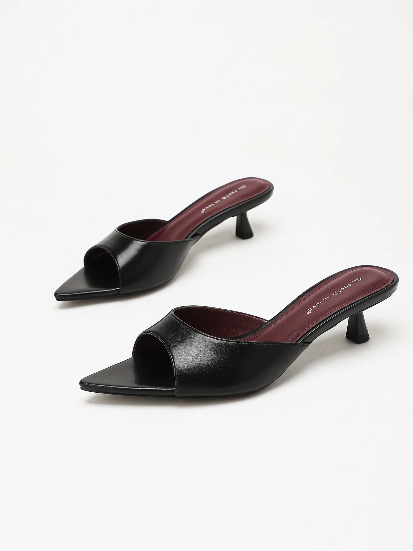 2026 New Women Pointed Toe Kitten Heel Mules Slippers Elegant Slip On Slide Sandals Fashion Black Leather Low Heel Party Office
