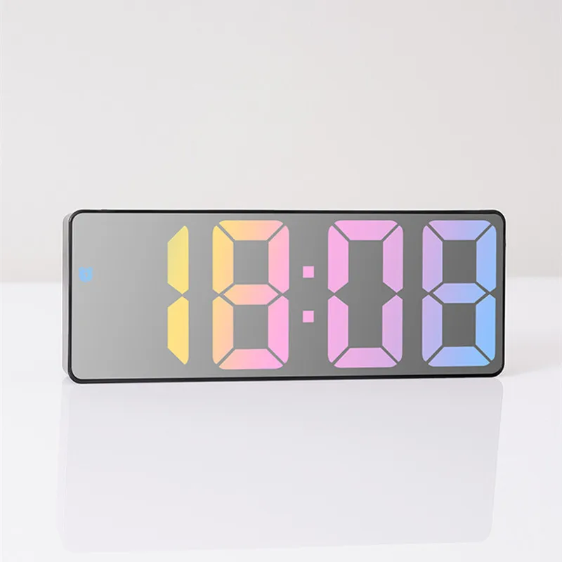 Sprachsteuerung Farbiger digitaler Wecker TEMP Datumsanzeige Nachtmodus Snooze Tischuhr Anti-Stab-Funktion 12/24H LED-Uhr – Detail 12