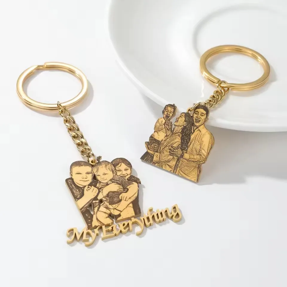 Porte-clés Photo personnalisé, Portrait personnalisé, gravé à la main, nom, plaque signalétique, cadeaux commémoratifs de la famille pour mère et père