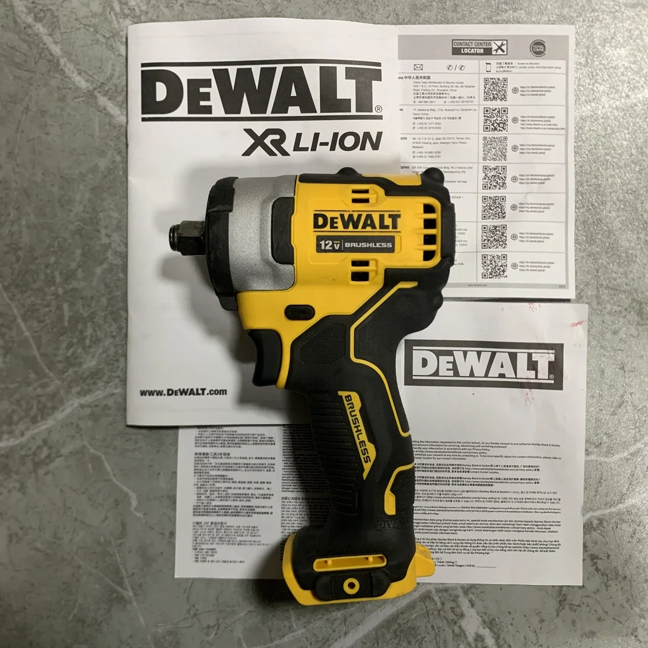 DeWALT-llave de impacto inalámbrica sin escobillas, herramienta desnuda de segunda mano, DCF901B, 12V MAX, XTREME, 1/2"