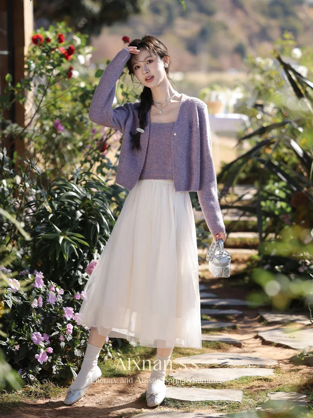 ALXNAN Purple Gentle V-neck Cropped Knitted Cardigan 2024 Autumn Winter Soft Long Sleeve Sweater Coat Sold Separately L33362-1