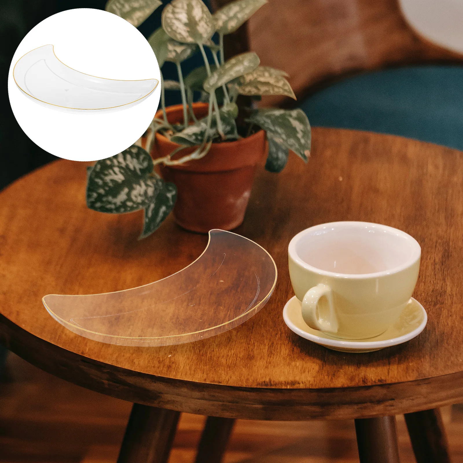 

Reusable Moon Shape Tray for Ramadan Eid Mubarak Plastic Serving Tray for Desserts Fruits Party Tableware Decor