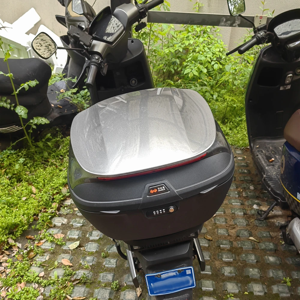 Top Case Moto 40L, Coffre Arrière Universel pour Scooter, Boîte de Rangement Moto pour Casque et Gants