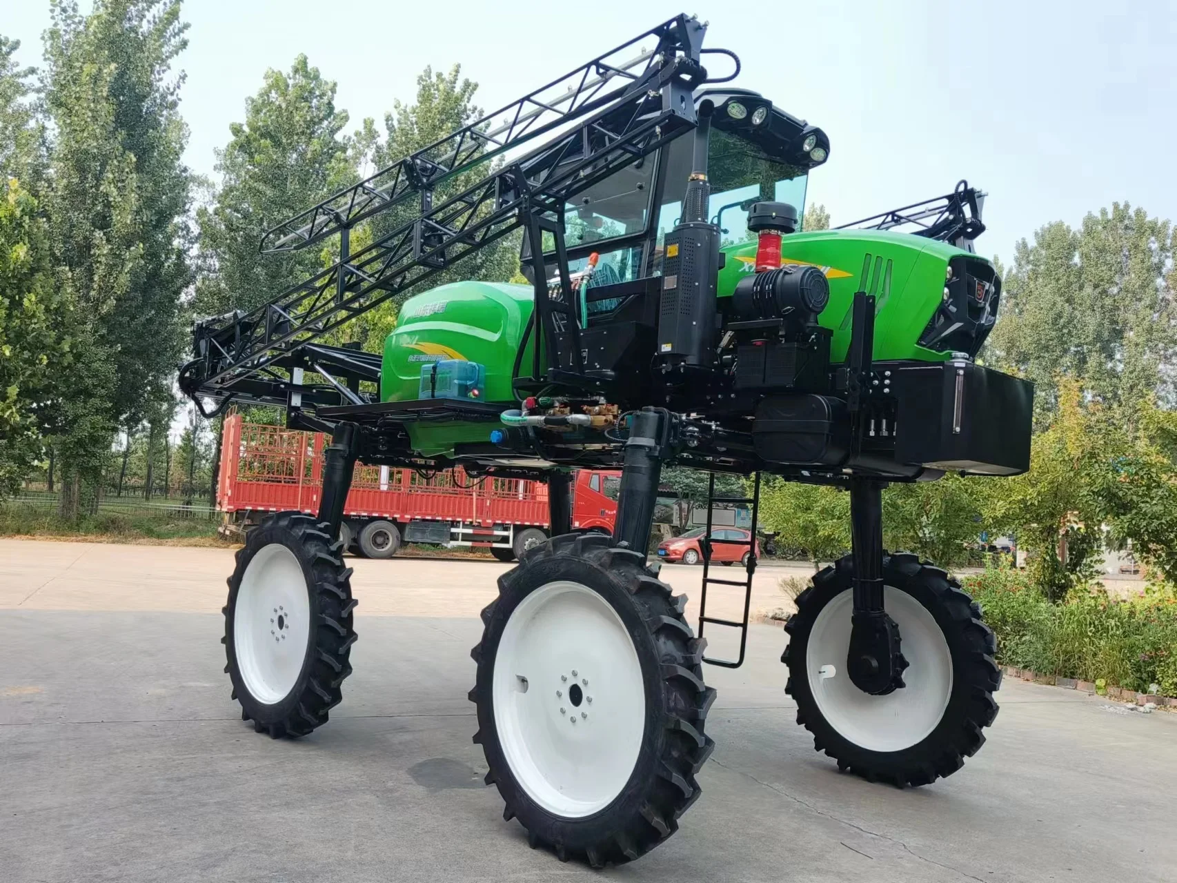 Factory Price Self-propelled Dry Land and Paddy Field Boom Agricultural Sprayer for Corn and Rice