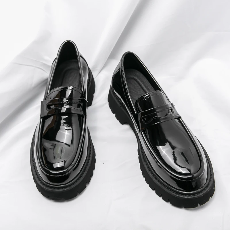 Patent Leather Shoes with Thick Soles Loafers Fashion Luxury Men Slip on Mocassin Shoe Breathable Homme Zapatos De Hombre Flats