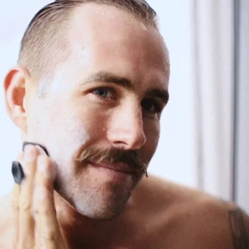 Scrub in silicone da uomo con cuscinetto per massaggio, spazzola per strumenti per la cura della barba inodore e delicata utilizzata per la pulizia quotidiana degli uomini