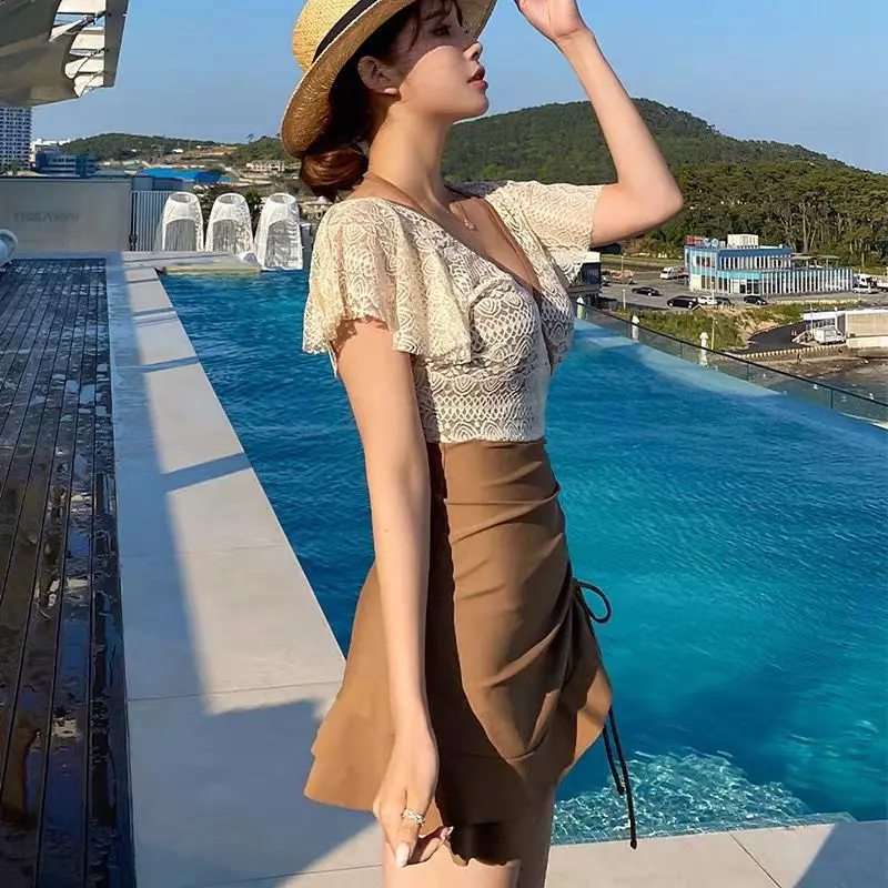 New Korean Fashion One-piece Dress Style Double Color Combination Deep V-neck Belly-covering And Slimming Swimsuit