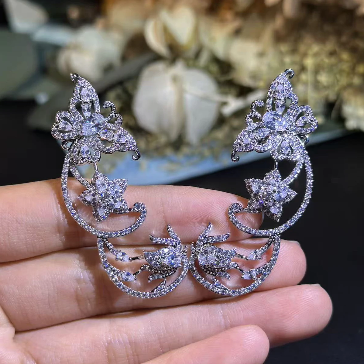 

1 пара серебряных сине-фиолетовых серег-каффов с эффектом омбре для элегантной гала-моды, женские ювелирные изделия, подарок на годовщину