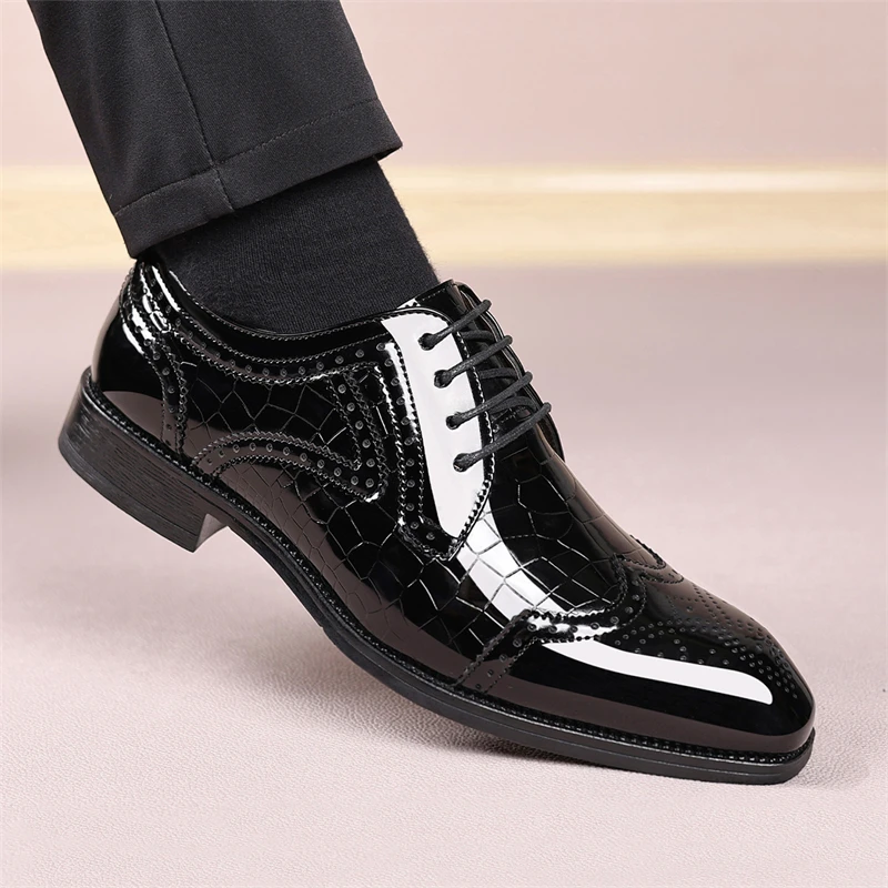 Men Patent Leather Brogue Oxford Shoes Crocodile Pattern Wingtip Lace Up Formal Dress Shoes Wedding Banquet Office Large Size 48