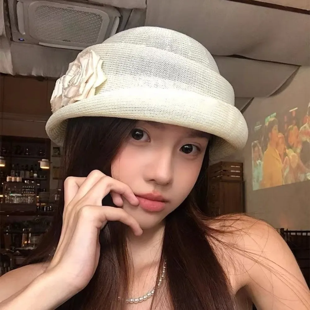 

Breathable French Style Camellia Flower Cap Elegant Hepburn Floral Bowler Hat British Curl Brim Women's Formal hat Party