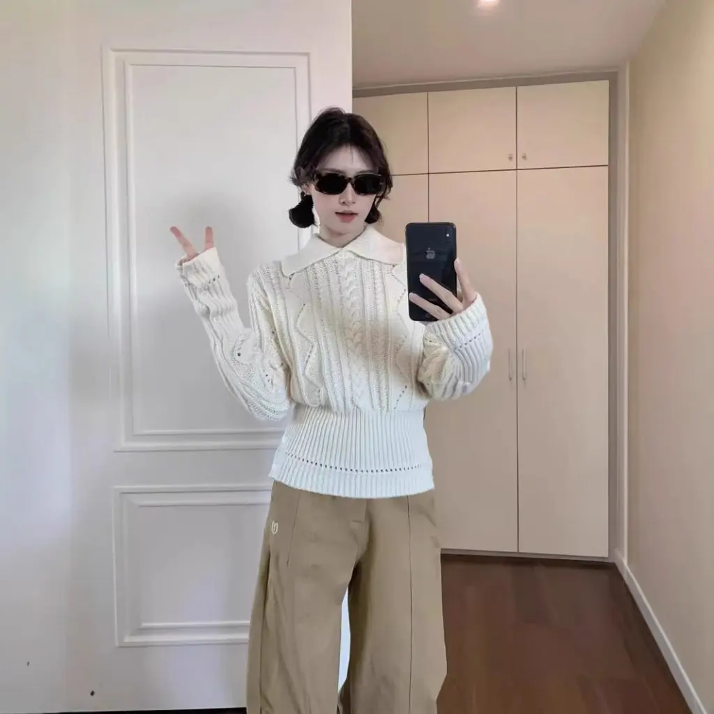 

Women's White Thickened Sweater Korean Style Lapel Flower Design Slimming Twisted Waist Autumn Winter Knitted Top