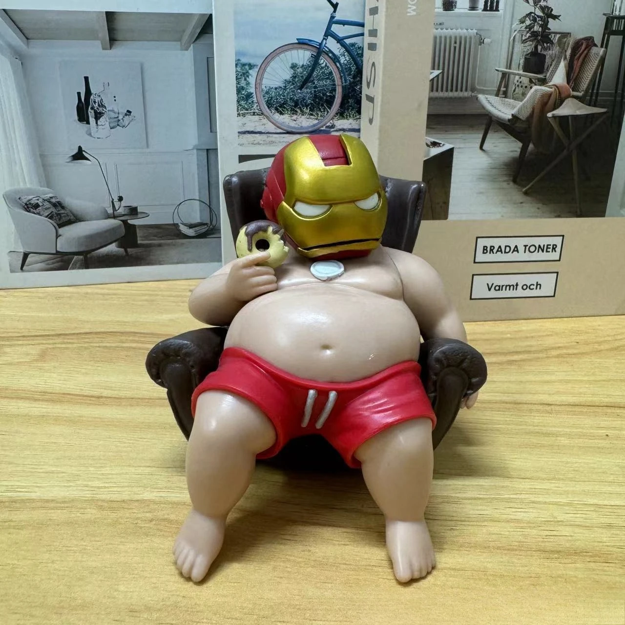 مجموعة Marvel Avengers Deadpool Iron Man Fat Boy، مجموعة لطيفة لسطح المكتب، زينة سيارة لمحبي الأطفال، هدايا ألعاب أعياد الميلاد